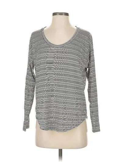 Pre-owned Athleta 3/4 Sleeve T-shirt In Gray