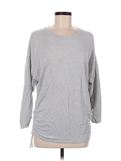 Pre-owned Athleta 3/4 Sleeve T-shirt In Gray