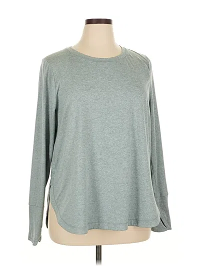 Pre-owned Athleta 3/4 Sleeve T-shirt In Gray