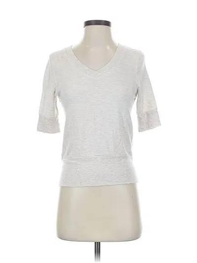 Pre-owned Athleta 3/4 Sleeve T-shirt In Silver