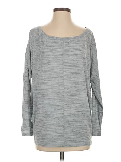Pre-owned Athleta 3/4 Sleeve T-shirt In Gray