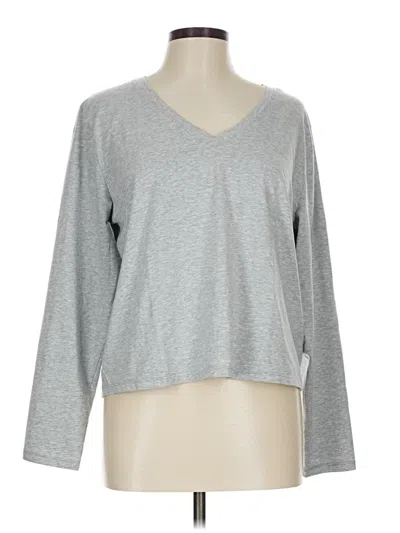 Pre-owned Athleta 3/4 Sleeve T-shirt In Gray