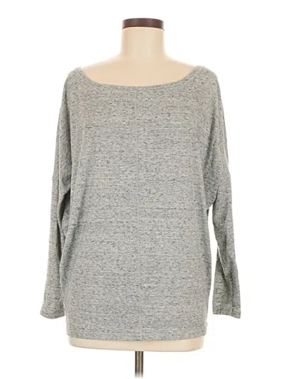 Pre-owned Athleta 3/4 Sleeve T-shirt In Gray
