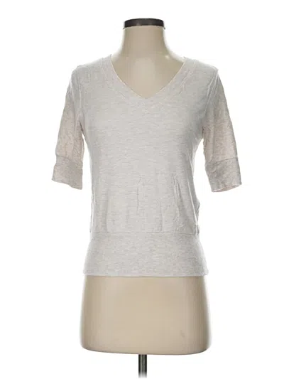 Pre-owned Athleta 3/4 Sleeve T-shirt In Gray