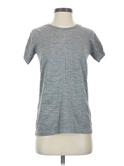Pre-owned Athleta Active T-shirt In Gray