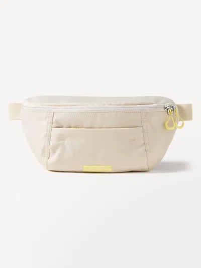 Athleta Crest Fanny Pack In Dune