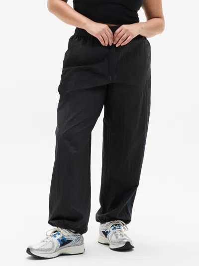 Athleta Daybreak Mid Rise Parachute Pant
