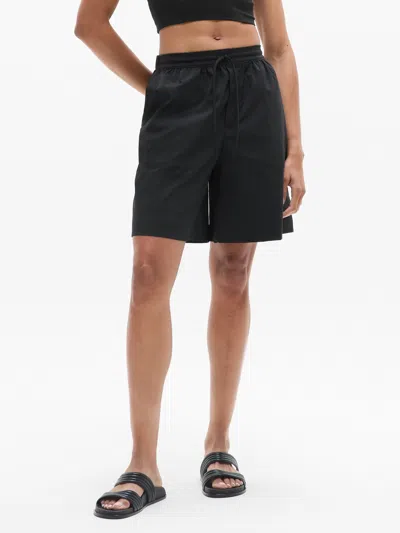 Athleta Drift Mid Rise Poplin Bermuda Short In Black