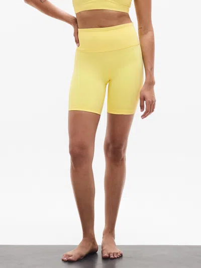 Athleta Elation Ultra High Rise 7 Short In Citron