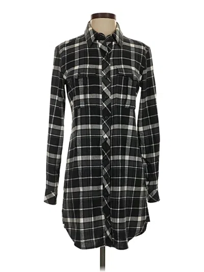 Pre-owned Athleta Long Sleeve Button Down Shirt In Black