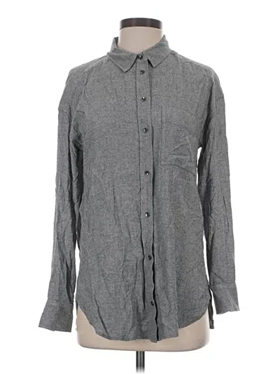 Pre-owned Athleta Long Sleeve Button Down Shirt In Gray