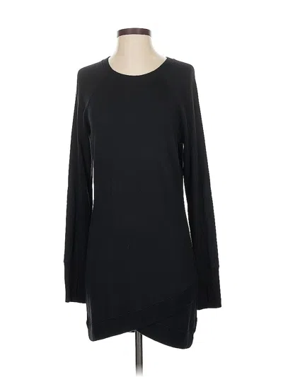 Pre-owned Athleta Long Sleeve T-shirt In Black