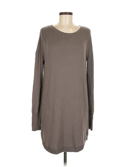 Pre-owned Athleta Long Sleeve T-shirt In Brown