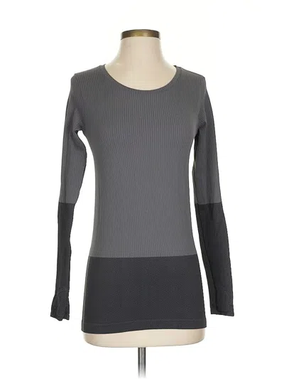 Pre-owned Athleta Long Sleeve T-shirt In Gray