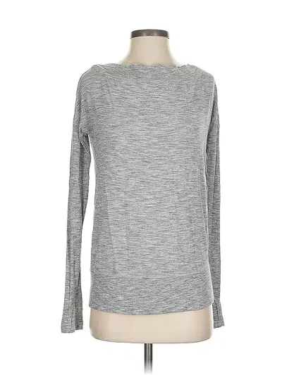 Pre-owned Athleta Long Sleeve T-shirt In Gray