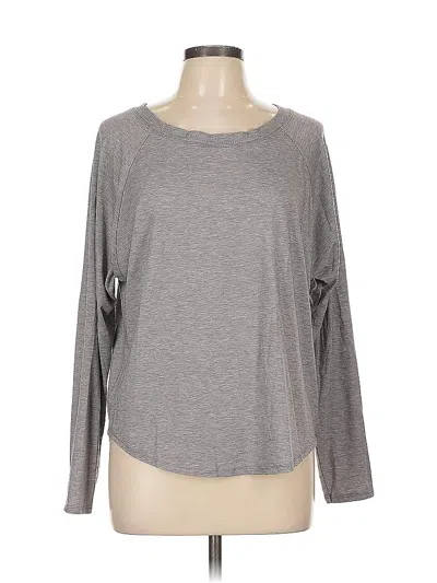 Pre-owned Athleta Long Sleeve T-shirt In Gray
