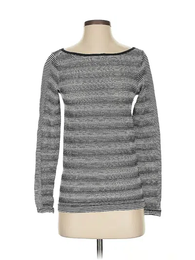 Pre-owned Athleta Long Sleeve T-shirt In Silver