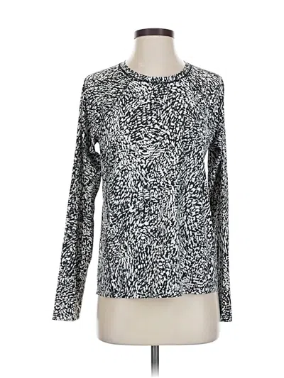 Pre-owned Athleta Long Sleeve T-shirt In Silver