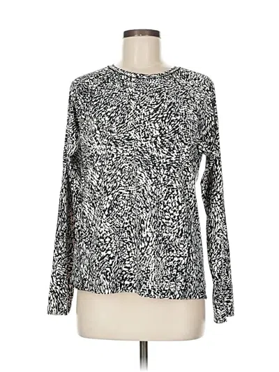 Pre-owned Athleta Long Sleeve T-shirt In Silver