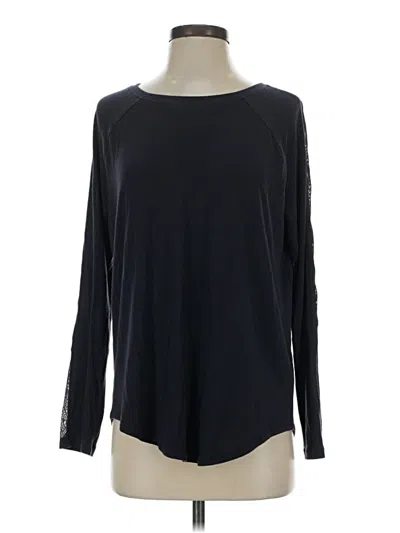 Pre-owned Athleta Long Sleeve T-shirt In Black