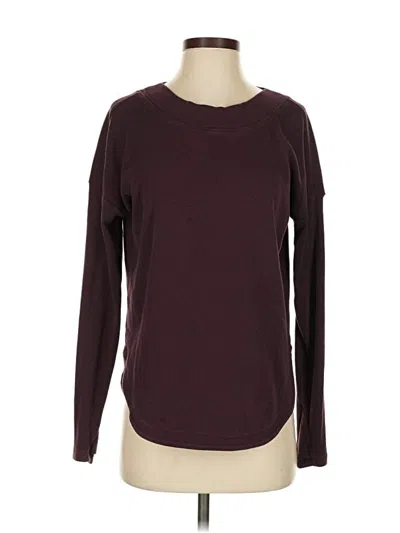 Pre-owned Athleta Long Sleeve T-shirt In Burgundy