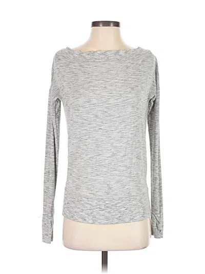Pre-owned Athleta Long Sleeve T-shirt In Gray