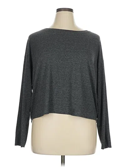 Pre-owned Athleta Long Sleeve T-shirt In Gray