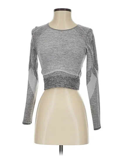 Pre-owned Athleta Long Sleeve T-shirt In Gray