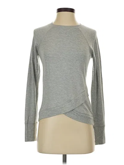 Pre-owned Athleta Long Sleeve T-shirt In Gray