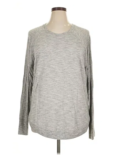 Pre-owned Athleta Long Sleeve T-shirt In Gray