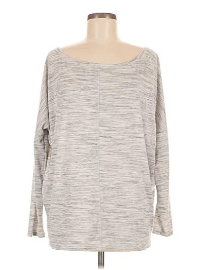 Pre-owned Athleta Long Sleeve T-shirt In Gray