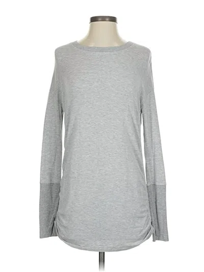 Pre-owned Athleta Long Sleeve T-shirt In Gray
