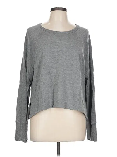 Pre-owned Athleta Long Sleeve T-shirt In Gray