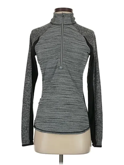 Pre-owned Athleta Long Sleeve T-shirt In Gray