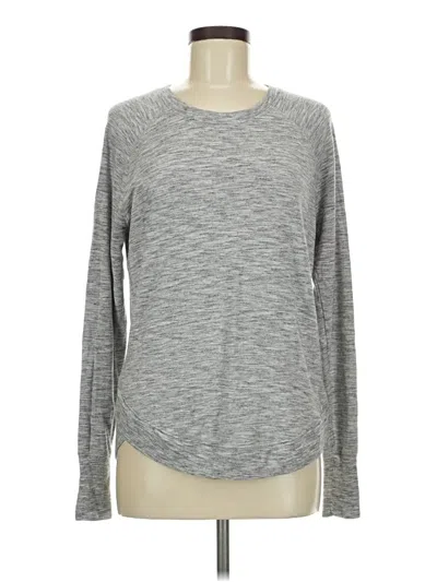 Pre-owned Athleta Long Sleeve T-shirt In Gray