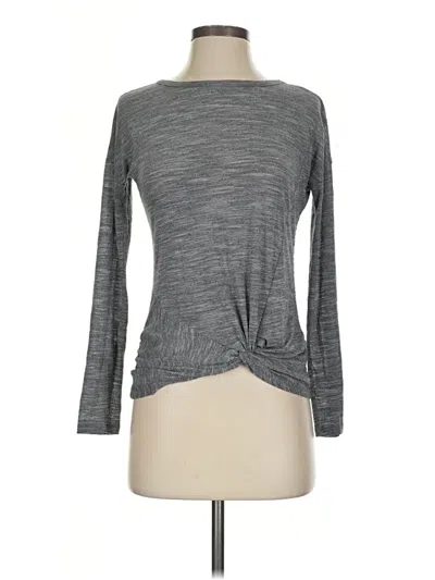 Pre-owned Athleta Long Sleeve T-shirt In Gray