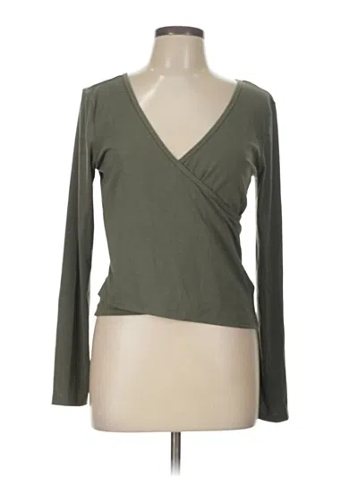 Pre-owned Athleta Long Sleeve T-shirt In Green