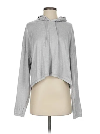 Pre-owned Athleta Long Sleeve T-shirt In Silver