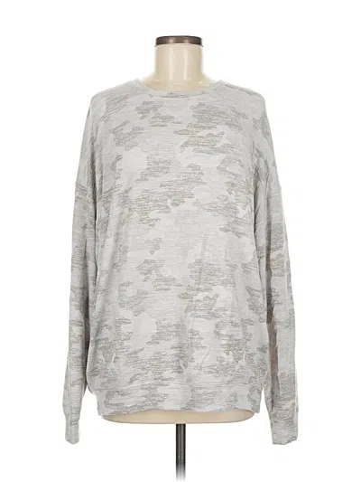 Pre-owned Athleta Long Sleeve T-shirt In Silver