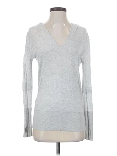Pre-owned Athleta Long Sleeve T-shirt In Silver