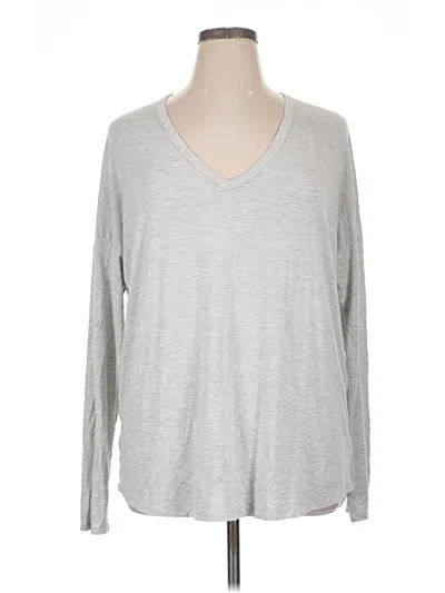 Pre-owned Athleta Long Sleeve T-shirt In Silver