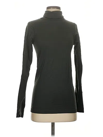 Pre-owned Athleta Long Sleeve Turtleneck In Black