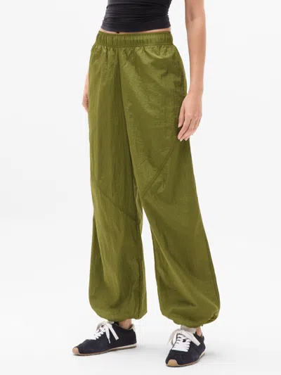 Athleta Lunar Sheen Utility Mid Rise Pant