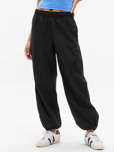 Athleta Lunar Sheen Utility Mid Rise Pant In Black