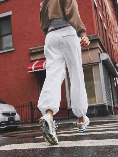 Athleta Midday Low Rise Poplin Pant In White