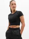 Athleta Momentum Seamless Crop Tee 2.0 In Black