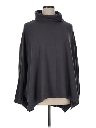 Pre-owned Athleta Poncho In Gray