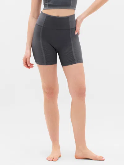 Athleta Recharge Seamless 5" Short In Blue