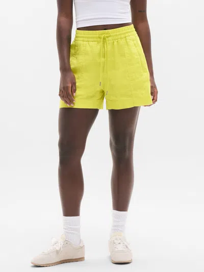 Athleta Retreat Linen Mid Rise 4" Short In Yellow