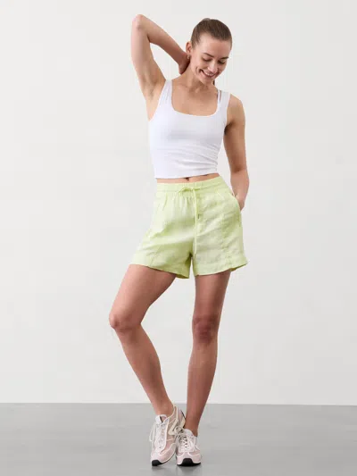 Athleta Retreat Linen Mid Rise Short In Limone